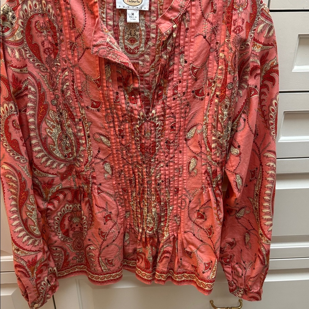 Fun, colorful top